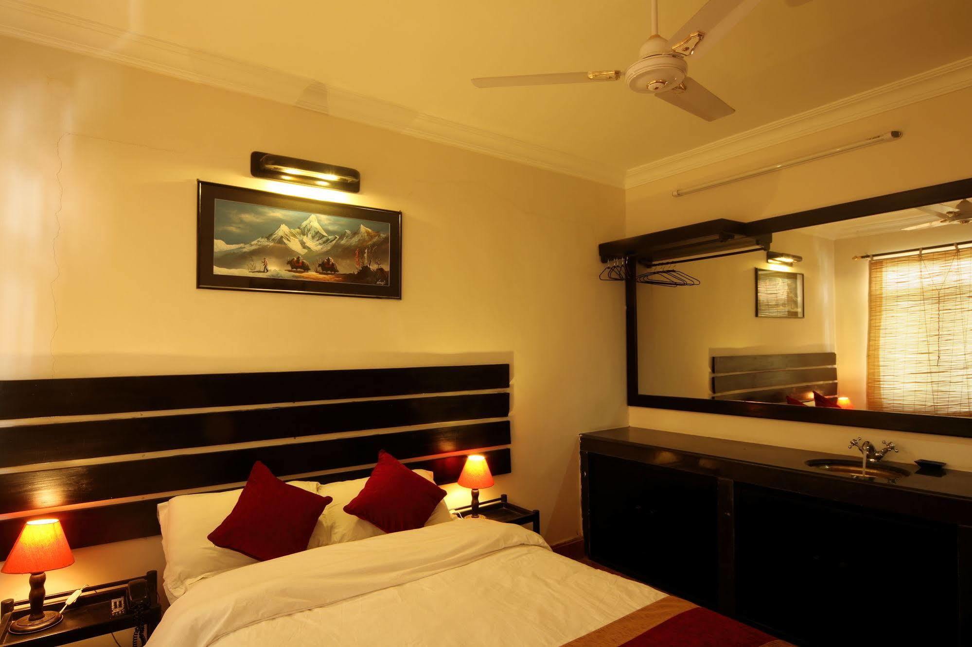 Hotel Thorong Peak Kathmandu Esterno foto
