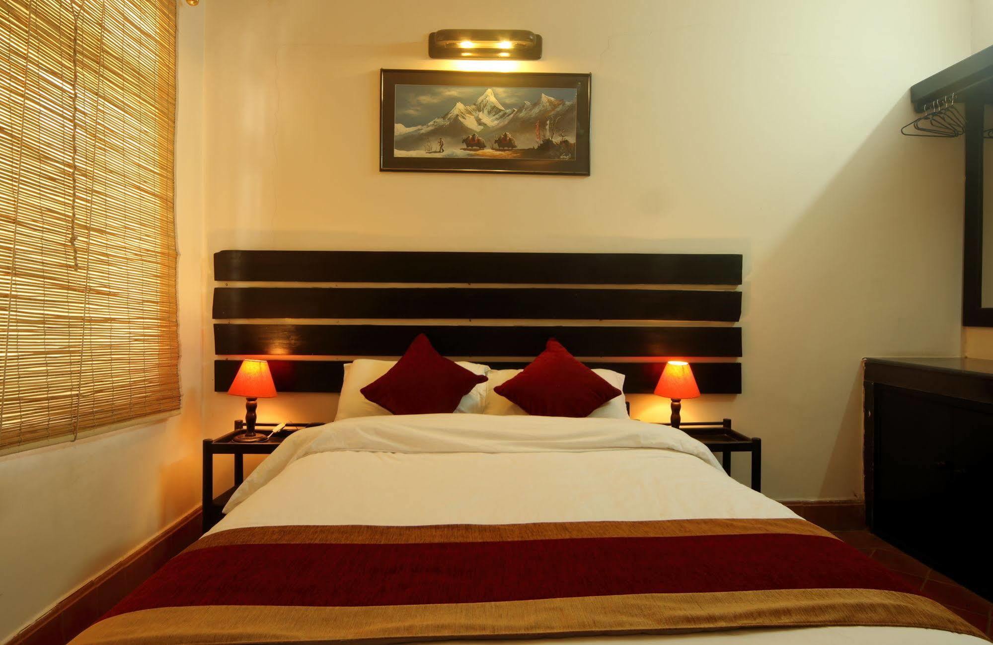 Hotel Thorong Peak Kathmandu Esterno foto